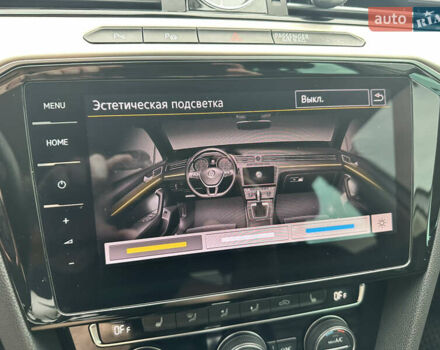 Белый Фольксваген Пассат, объемом двигателя 1.97 л и пробегом 180 тыс. км за 20500 $, фото 4 на Automoto.ua