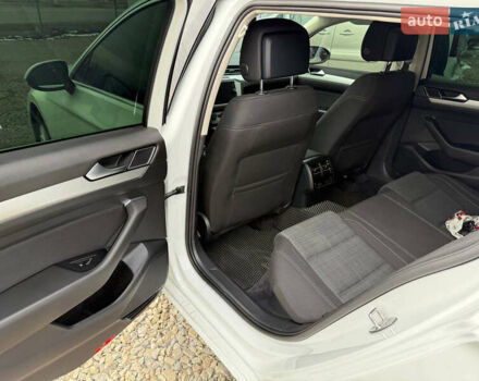 Белый Фольксваген Пассат, объемом двигателя 1.97 л и пробегом 188 тыс. км за 17550 $, фото 24 на Automoto.ua