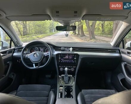 Белый Фольксваген Пассат, объемом двигателя 1.97 л и пробегом 194 тыс. км за 20600 $, фото 21 на Automoto.ua