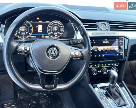 Білий Фольксваген Пассат, об'ємом двигуна 1.8 л та пробігом 171 тис. км за 16500 $, фото 9 на Automoto.ua