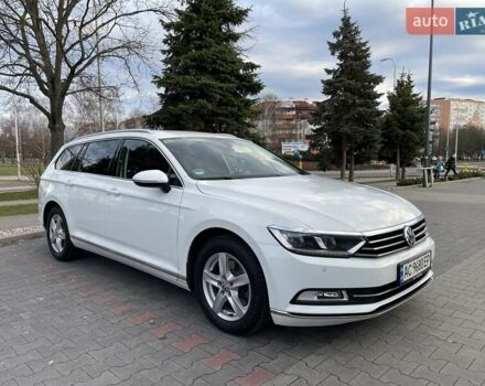 Білий Фольксваген Пассат, об'ємом двигуна 2 л та пробігом 181 тис. км за 18950 $, фото 3 на Automoto.ua