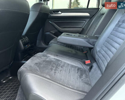 Белый Фольксваген Пассат, объемом двигателя 1.97 л и пробегом 269 тыс. км за 17890 $, фото 87 на Automoto.ua