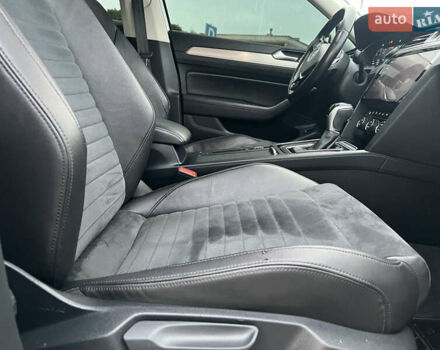 Белый Фольксваген Пассат, объемом двигателя 1.97 л и пробегом 267 тыс. км за 17890 $, фото 73 на Automoto.ua