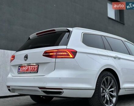 Білий Фольксваген Пассат, об'ємом двигуна 1.97 л та пробігом 239 тис. км за 19500 $, фото 24 на Automoto.ua