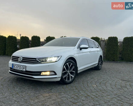 Белый Фольксваген Пассат, объемом двигателя 1.97 л и пробегом 267 тыс. км за 17890 $, фото 1 на Automoto.ua