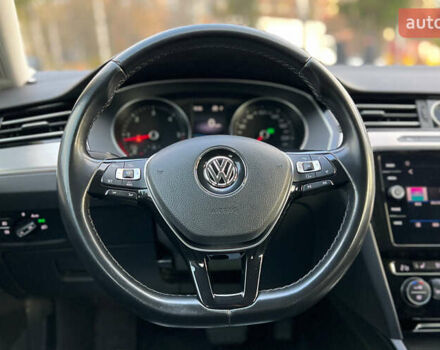 Белый Фольксваген Пассат, объемом двигателя 1.97 л и пробегом 205 тыс. км за 17500 $, фото 10 на Automoto.ua