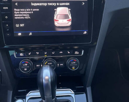 Белый Фольксваген Пассат, объемом двигателя 2 л и пробегом 212 тыс. км за 19500 $, фото 3 на Automoto.ua