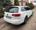 Белый Фольксваген Пассат, объемом двигателя 2 л и пробегом 240 тыс. км за 14500 $, фото 4 на Automoto.ua