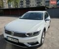 Белый Фольксваген Пассат, объемом двигателя 1.98 л и пробегом 305 тыс. км за 16500 $, фото 1 на Automoto.ua