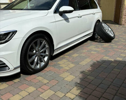 Белый Фольксваген Пассат, объемом двигателя 2 л и пробегом 212 тыс. км за 19500 $, фото 61 на Automoto.ua