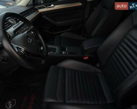Білий Фольксваген Пассат, об'ємом двигуна 1.97 л та пробігом 180 тис. км за 21000 $, фото 24 на Automoto.ua