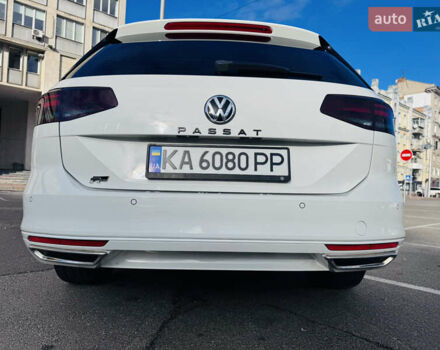Белый Фольксваген Пассат, объемом двигателя 1.97 л и пробегом 275 тыс. км за 16499 $, фото 27 на Automoto.ua