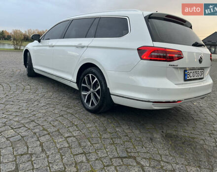 Белый Фольксваген Пассат, объемом двигателя 1.97 л и пробегом 267 тыс. км за 17890 $, фото 18 на Automoto.ua