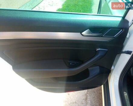 Белый Фольксваген Пассат, объемом двигателя 1.97 л и пробегом 170 тыс. км за 23000 $, фото 11 на Automoto.ua