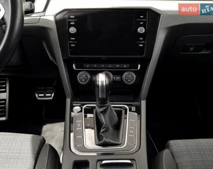 Белый Фольксваген Пассат, объемом двигателя 2 л и пробегом 225 тыс. км за 17800 $, фото 34 на Automoto.ua