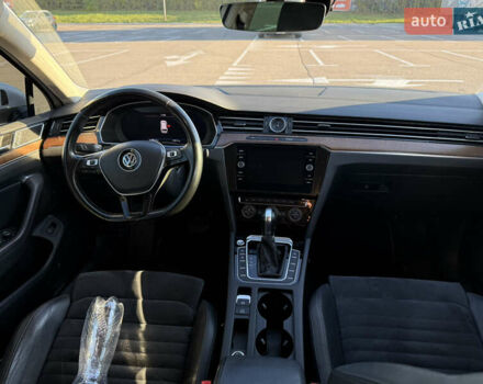 Білий Фольксваген Пассат, об'ємом двигуна 1.8 л та пробігом 179 тис. км за 18800 $, фото 28 на Automoto.ua