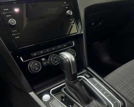 Белый Фольксваген Пассат, объемом двигателя 1.97 л и пробегом 260 тыс. км за 21000 $, фото 17 на Automoto.ua