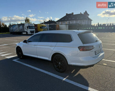Білий Фольксваген Пассат, об'ємом двигуна 1.8 л та пробігом 179 тис. км за 18800 $, фото 6 на Automoto.ua
