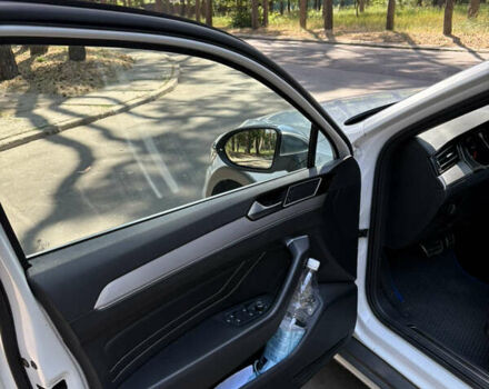 Белый Фольксваген Пассат, объемом двигателя 1.97 л и пробегом 162 тыс. км за 27900 $, фото 9 на Automoto.ua