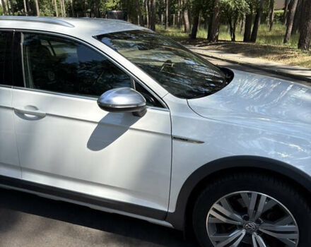 Белый Фольксваген Пассат, объемом двигателя 1.97 л и пробегом 162 тыс. км за 27900 $, фото 4 на Automoto.ua