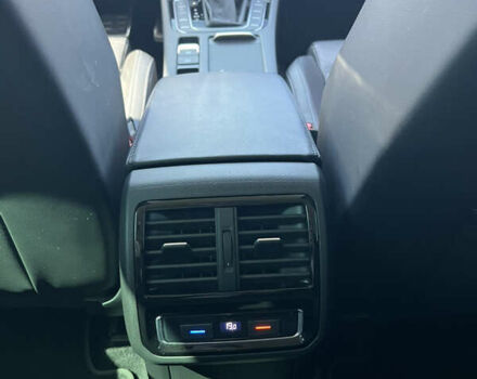 Белый Фольксваген Пассат, объемом двигателя 1.97 л и пробегом 180 тыс. км за 23199 $, фото 6 на Automoto.ua