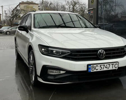 Белый Фольксваген Пассат, объемом двигателя 1.97 л и пробегом 193 тыс. км за 24300 $, фото 2 на Automoto.ua