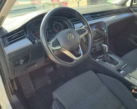 Белый Фольксваген Пассат, объемом двигателя 1.98 л и пробегом 212 тыс. км за 19300 $, фото 12 на Automoto.ua