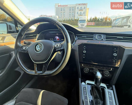 Білий Фольксваген Пассат, об'ємом двигуна 1.8 л та пробігом 179 тис. км за 18800 $, фото 33 на Automoto.ua