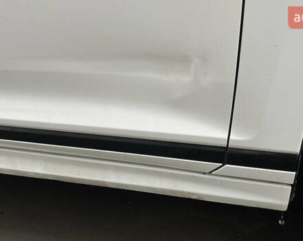 Белый Фольксваген Пассат, объемом двигателя 1.97 л и пробегом 193 тыс. км за 24300 $, фото 17 на Automoto.ua