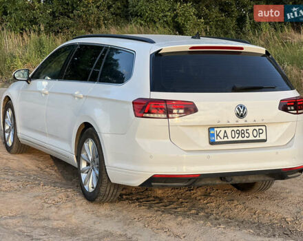 Белый Фольксваген Пассат, объемом двигателя 2 л и пробегом 225 тыс. км за 17800 $, фото 7 на Automoto.ua