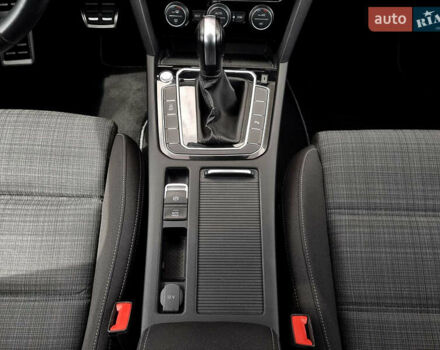 Белый Фольксваген Пассат, объемом двигателя 2 л и пробегом 225 тыс. км за 17800 $, фото 35 на Automoto.ua