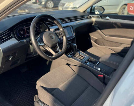 Білий Фольксваген Пассат, об'ємом двигуна 1.97 л та пробігом 201 тис. км за 23000 $, фото 23 на Automoto.ua