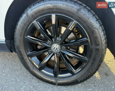 Білий Фольксваген Пассат, об'ємом двигуна 1.8 л та пробігом 179 тис. км за 18800 $, фото 24 на Automoto.ua