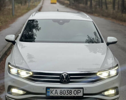 Белый Фольксваген Пассат, объемом двигателя 2 л и пробегом 205 тыс. км за 21955 $, фото 5 на Automoto.ua