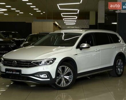 Белый Фольксваген Пассат, объемом двигателя 1.97 л и пробегом 226 тыс. км за 22999 $, фото 2 на Automoto.ua