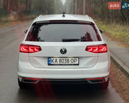 Белый Фольксваген Пассат, объемом двигателя 2 л и пробегом 205 тыс. км за 21955 $, фото 12 на Automoto.ua