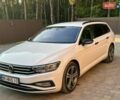 Белый Фольксваген Пассат, объемом двигателя 1.98 л и пробегом 240 тыс. км за 21000 $, фото 1 на Automoto.ua