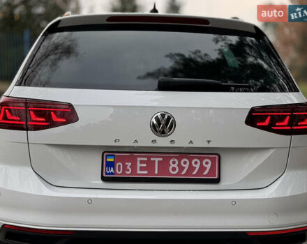 Белый Фольксваген Пассат, объемом двигателя 1.97 л и пробегом 186 тыс. км за 24200 $, фото 4 на Automoto.ua