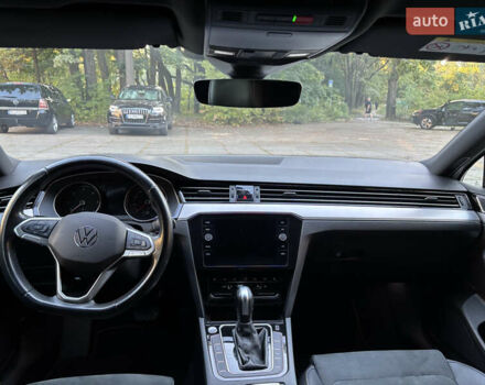 Білий Фольксваген Пассат, об'ємом двигуна 2 л та пробігом 202 тис. км за 20500 $, фото 9 на Automoto.ua