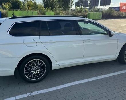 Белый Фольксваген Пассат, объемом двигателя 1.97 л и пробегом 225 тыс. км за 23400 $, фото 3 на Automoto.ua