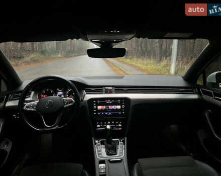 Белый Фольксваген Пассат, объемом двигателя 2 л и пробегом 205 тыс. км за 21955 $, фото 21 на Automoto.ua