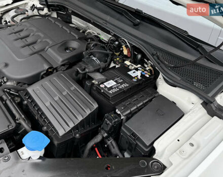 Белый Фольксваген Пассат, объемом двигателя 1.97 л и пробегом 186 тыс. км за 24200 $, фото 65 на Automoto.ua