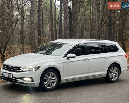 Белый Фольксваген Пассат, объемом двигателя 2 л и пробегом 205 тыс. км за 21955 $, фото 6 на Automoto.ua