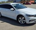 Белый Фольксваген Пассат, объемом двигателя 2 л и пробегом 274 тыс. км за 16999 $, фото 1 на Automoto.ua