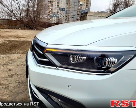 Белый Фольксваген Пассат, объемом двигателя 2 л и пробегом 260 тыс. км за 18990 $, фото 8 на Automoto.ua