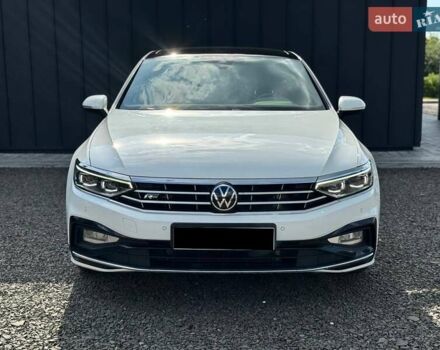 Білий Фольксваген Пассат, об'ємом двигуна 2 л та пробігом 180 тис. км за 28900 $, фото 1 на Automoto.ua