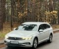 Белый Фольксваген Пассат, объемом двигателя 2 л и пробегом 205 тыс. км за 21955 $, фото 1 на Automoto.ua