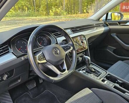 Білий Фольксваген Пассат, об'ємом двигуна 2 л та пробігом 214 тис. км за 18800 $, фото 26 на Automoto.ua