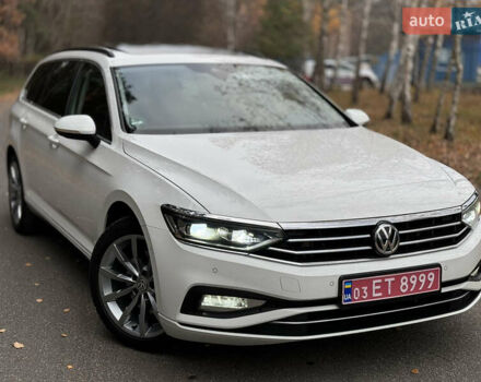 Белый Фольксваген Пассат, объемом двигателя 1.97 л и пробегом 186 тыс. км за 24200 $, фото 1 на Automoto.ua