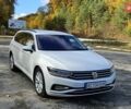 Білий Фольксваген Пассат, об'ємом двигуна 2 л та пробігом 214 тис. км за 18800 $, фото 1 на Automoto.ua